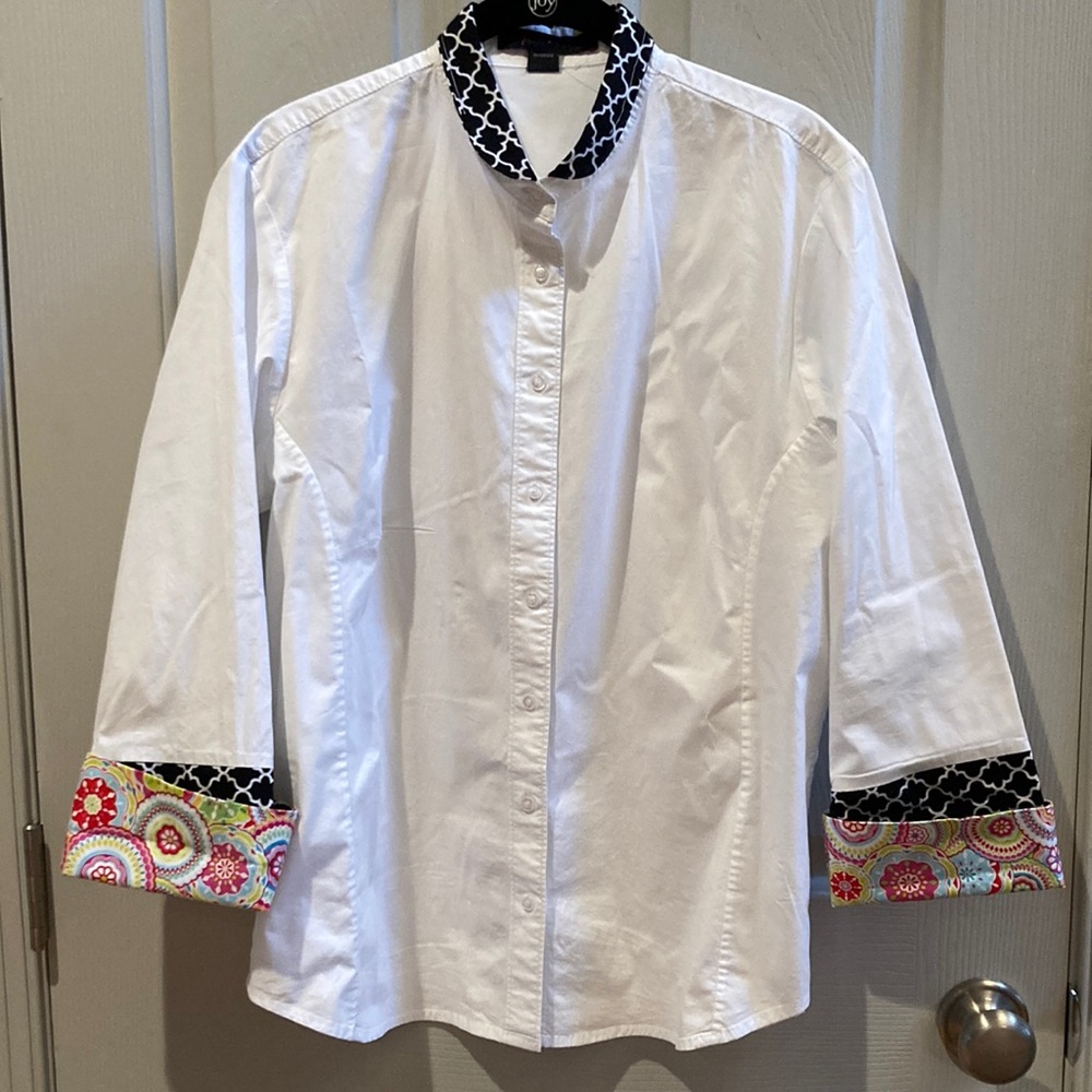 EUC Pearly Vine shirt